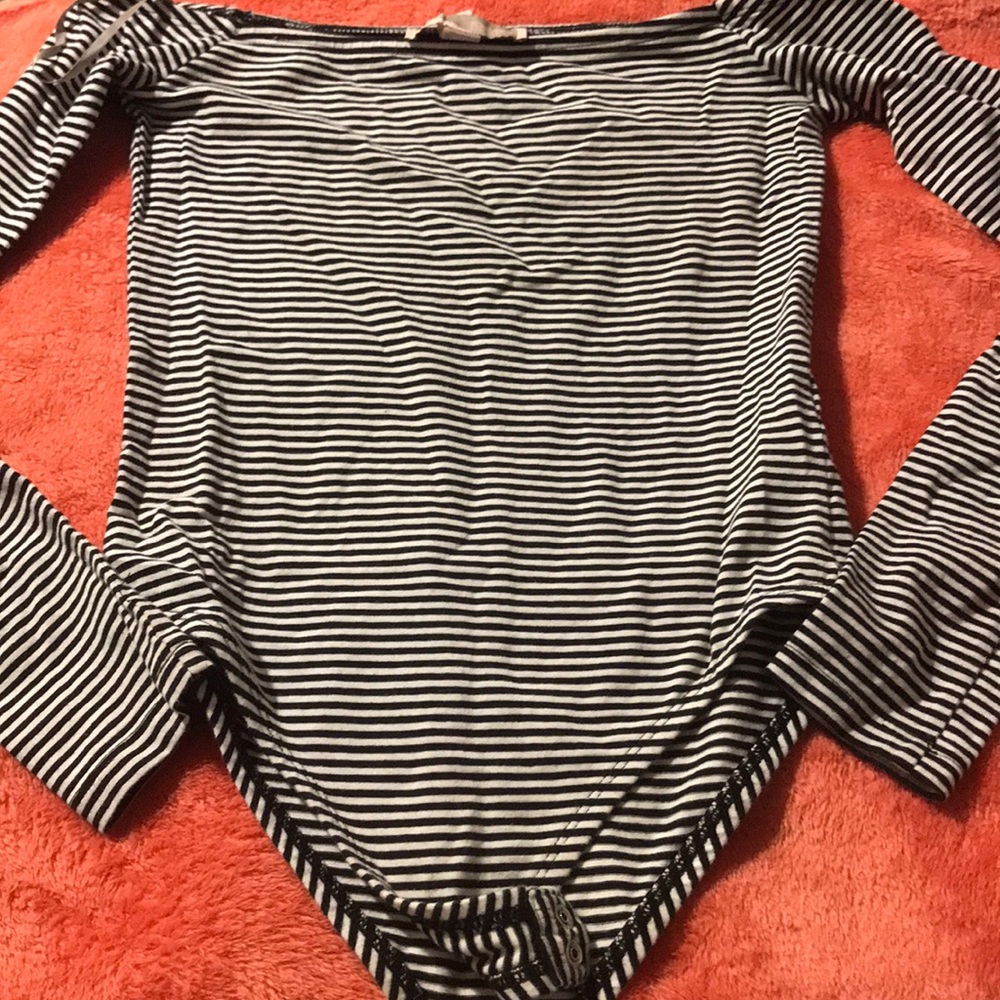 Top - Picture 2 of 2